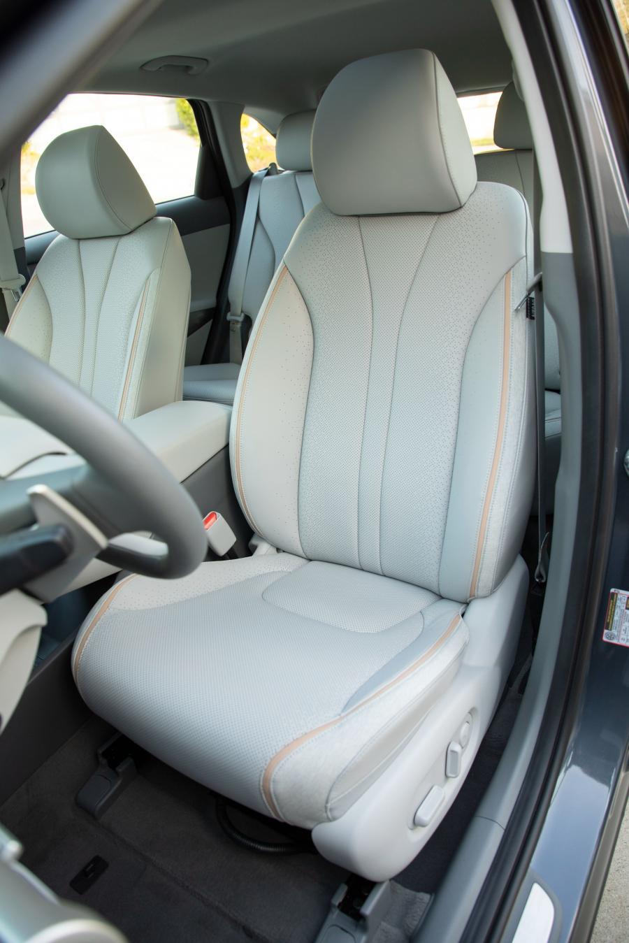 Интерьер Hyundai NEXO 2018 года  (NA) (фото 79 из 83)